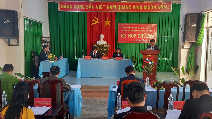 Kỳ họp lầm thứ 3, HĐND xã Ea Tir khóa IV, nhiệm kỳ 2021 – 2026